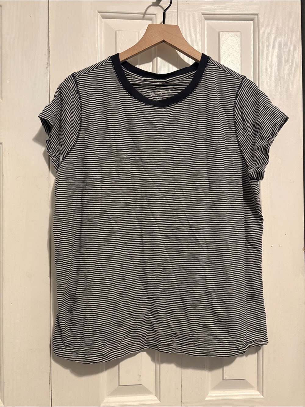 Universal Thread Black & White Crewneck T-Shirt (XXL)